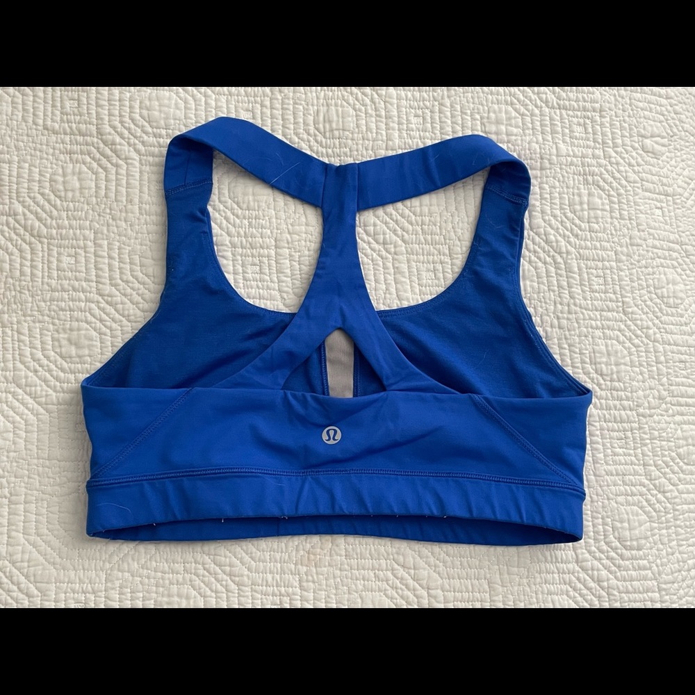 Lululemon sports bra